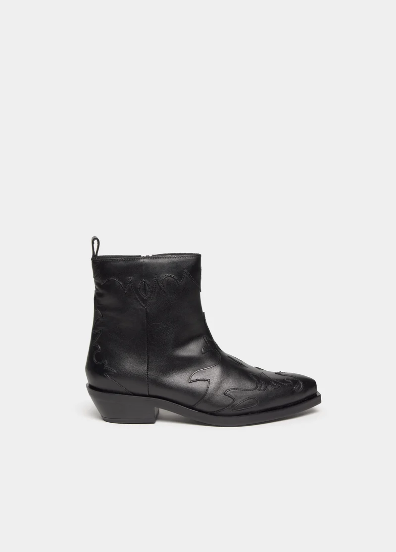 Embossed cowboy ankle boot