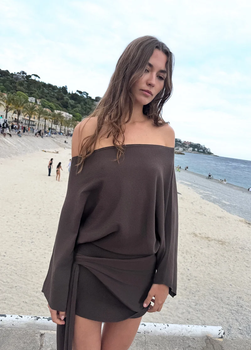 Batwing sleeve knit dress