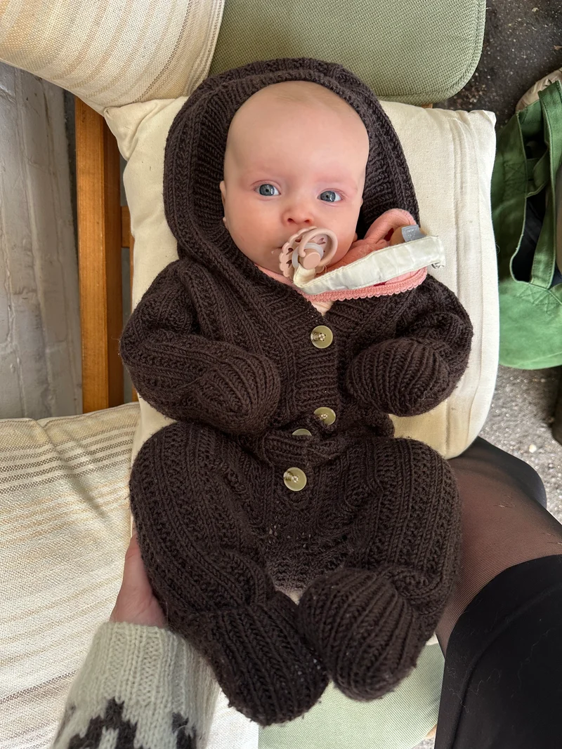 Cardamom Sleepsuit - English