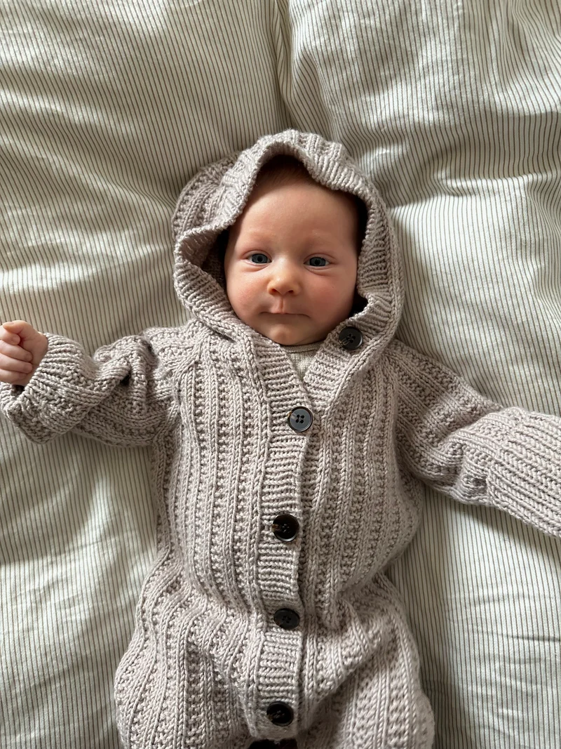 Cardamom Sleepsuit - English