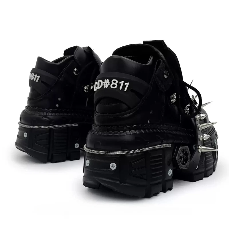 Punk-Schuhe für Herren mit Nietenriemen, runder Zehenpartie und dicker Sohle