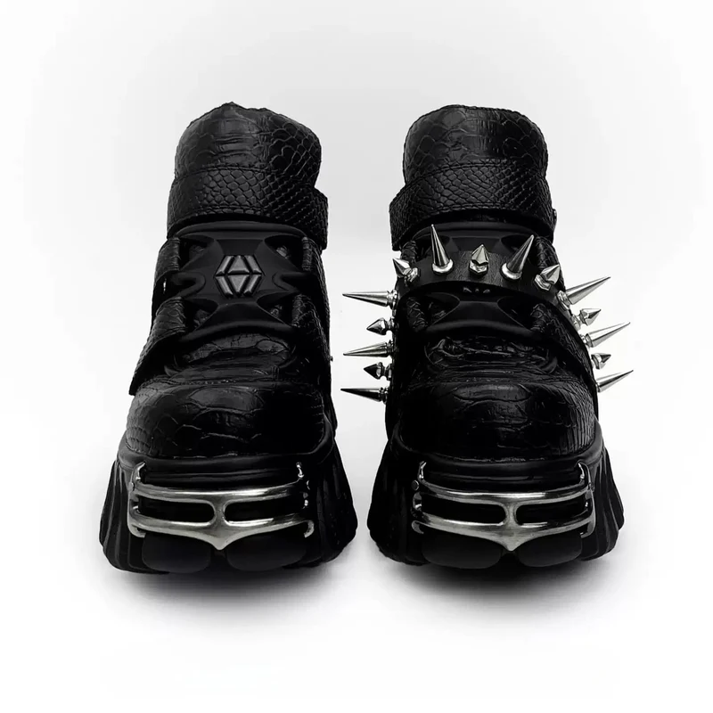 Punk-Schuhe für Damen mit Nietenriemen, Alligatorprint und klobiger Sohle