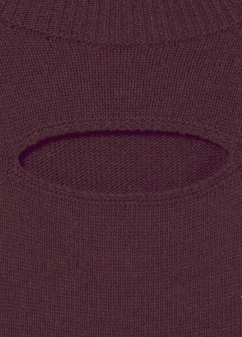 Short-sleeve cut-out sweater with perk neckline