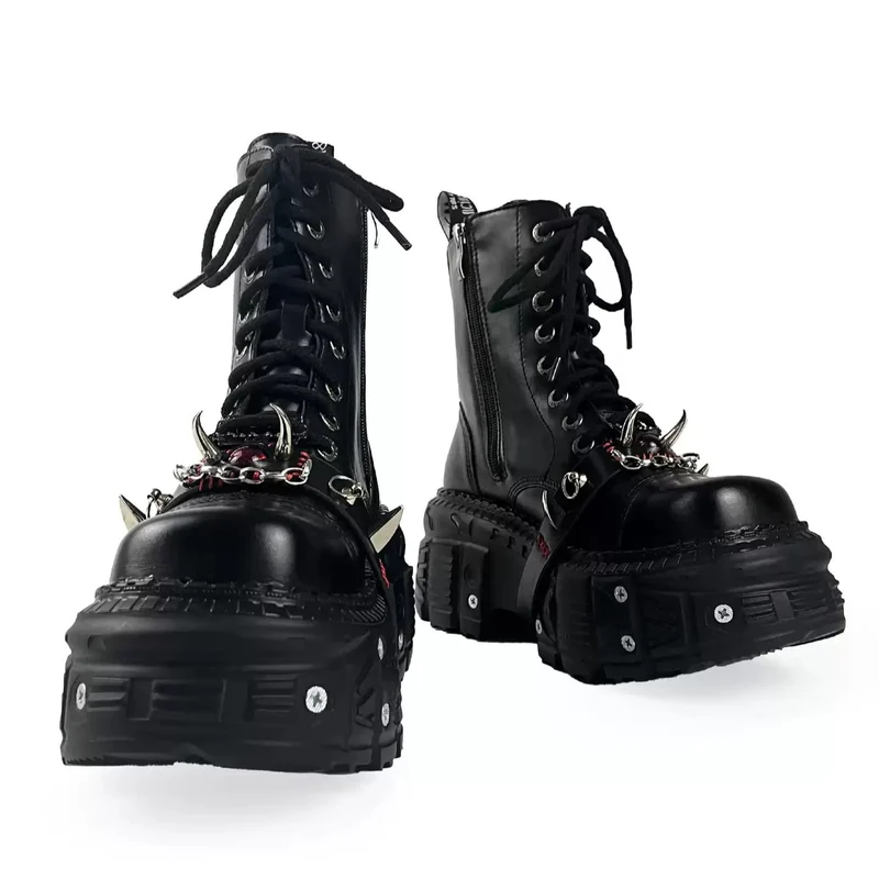 Punk-Stiefeletten für Damen mit Nietenriemen, Schnürung, seitlichem Reißverschluss, Plateau und dicker Sohle