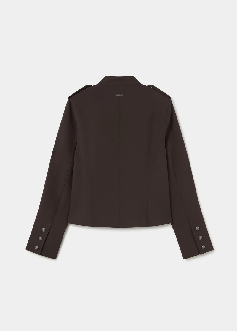 Chaqueta abotonada