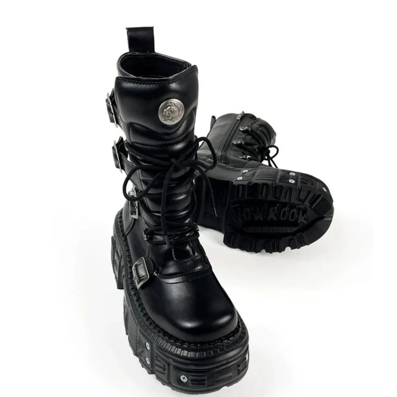 Punk-Stiefeletten für Damen mit mehreren Schnallenriemen, seitlichem Reißverschluss und Plateauabsatz