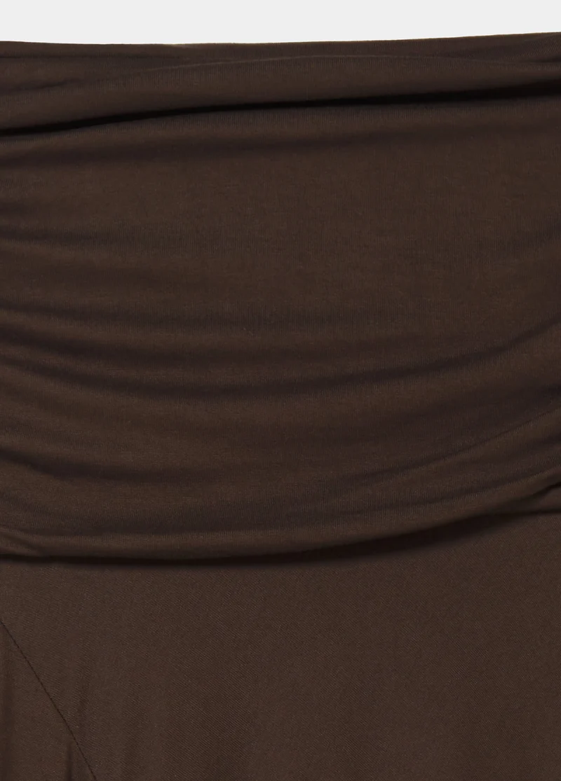 Asymmetrical skirt with waistband