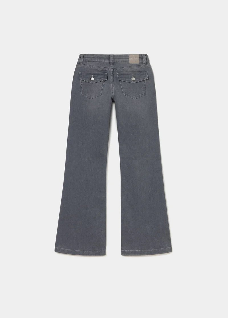 Flare jeans with back pockets