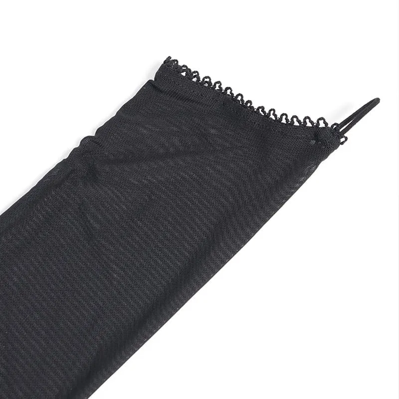 Gothic-Maxikleid aus Samt mit Schnürung, Mesh-Einsätzen, tiefem V-Ausschnitt und schwarzer/roter Farbkombination – ideal als Hochzeitskleid.