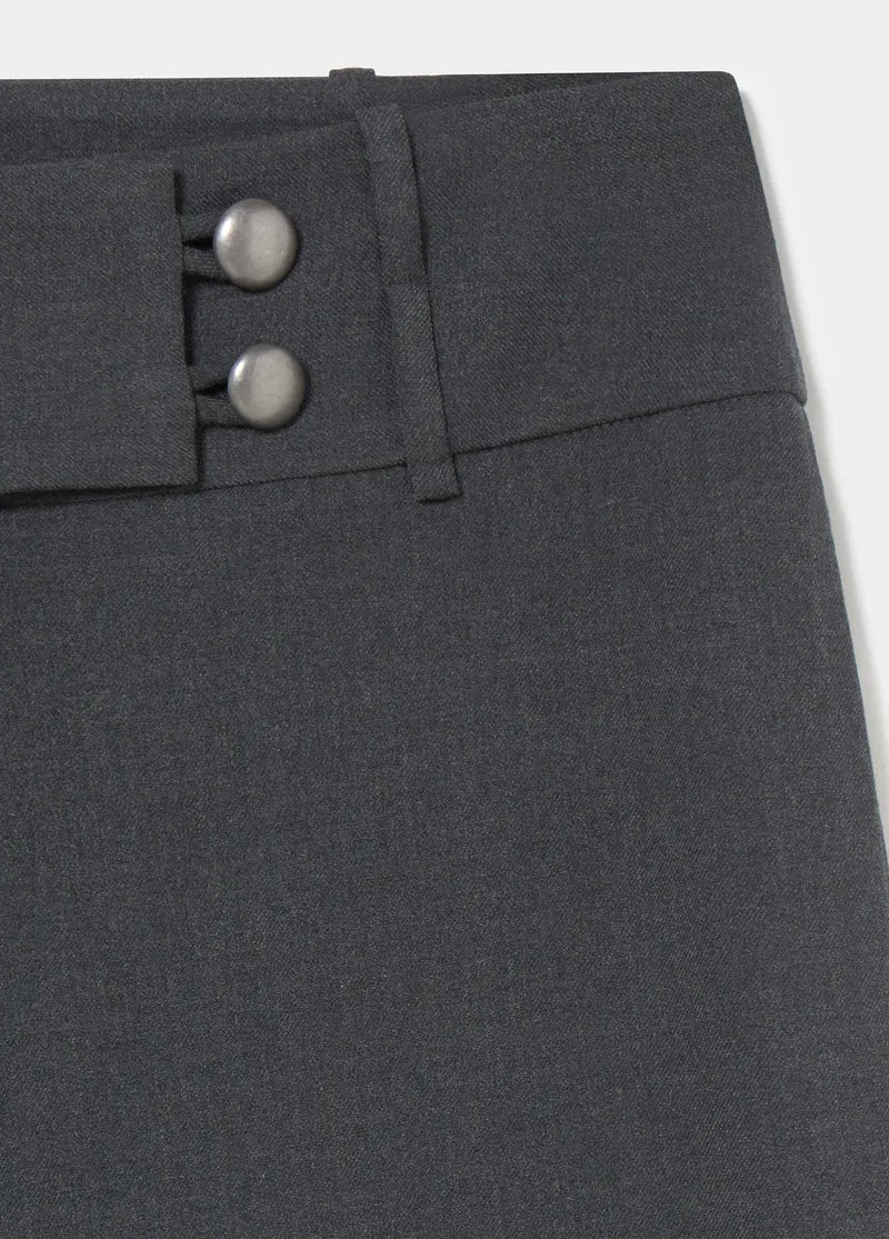 Wide low-rise trousers