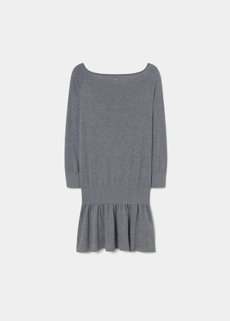 Open-neck dress