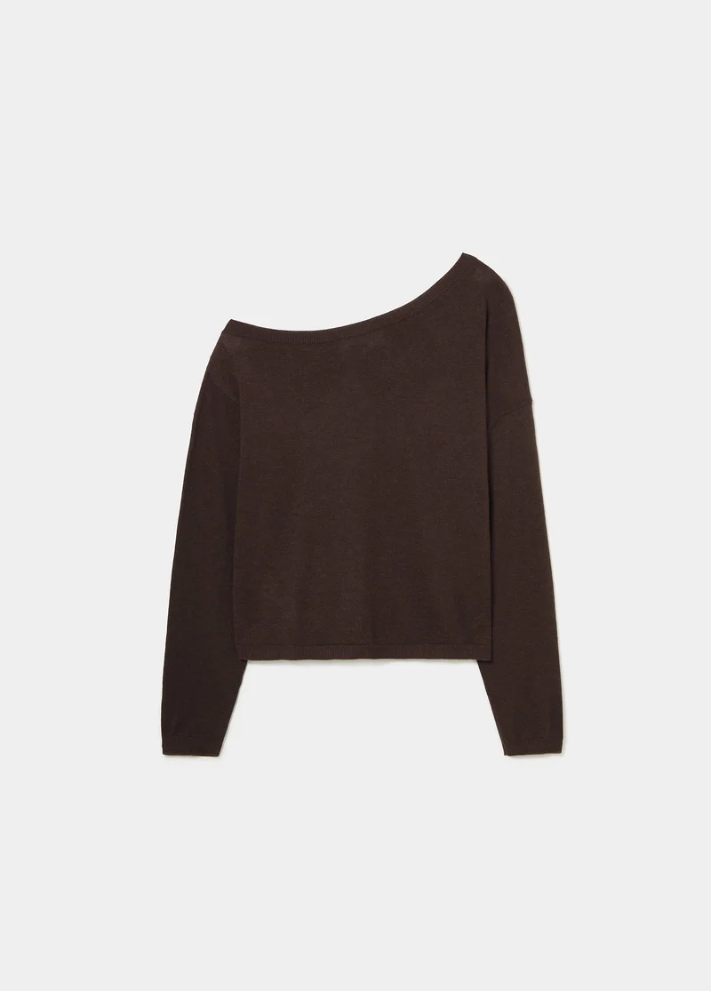 Asymmetrical diamond-patterned sweater
