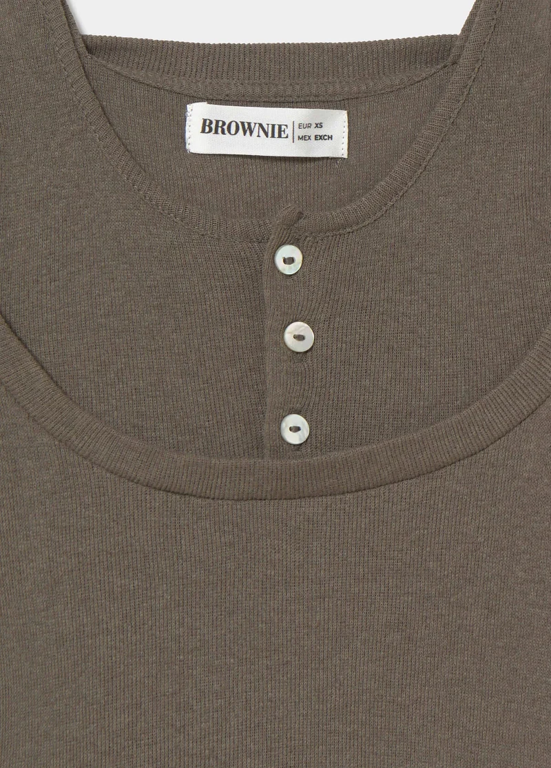 T-shirt double buttons