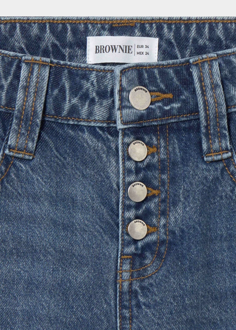 Barrel-leg trousers