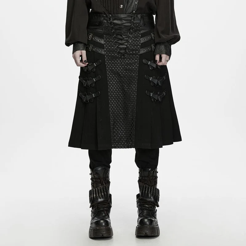Herren-Punk-Rock mit Schnallenriemen, Falten und Patchwork-Design