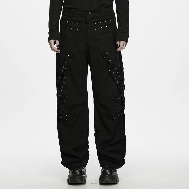 Punk-Herrenhose mit Ösenriemen, Nieten und Raffungen, locker geschnitten