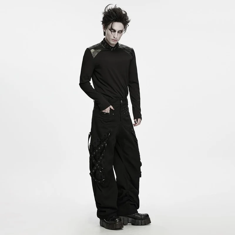 Punk-Herrenhose mit Ösenriemen, Nieten und Raffungen, locker geschnitten