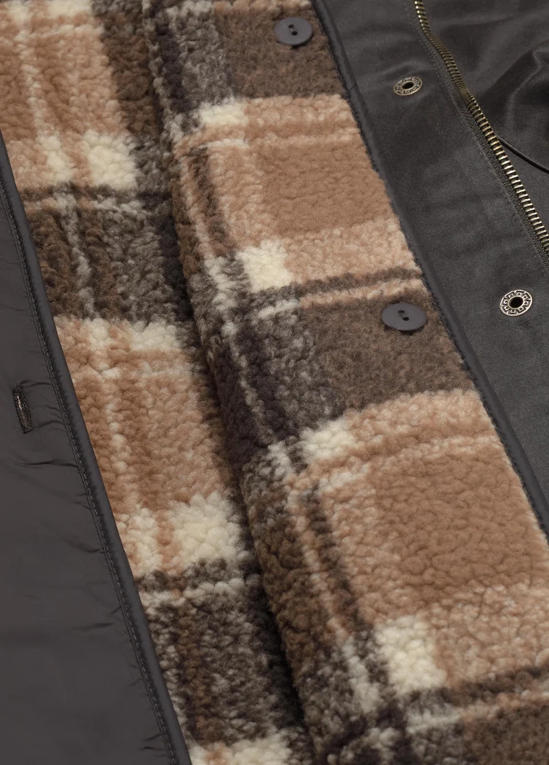 Chaqueta encerada con chaleco borrego