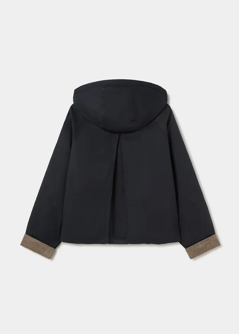Chaqueta encerada con capucha