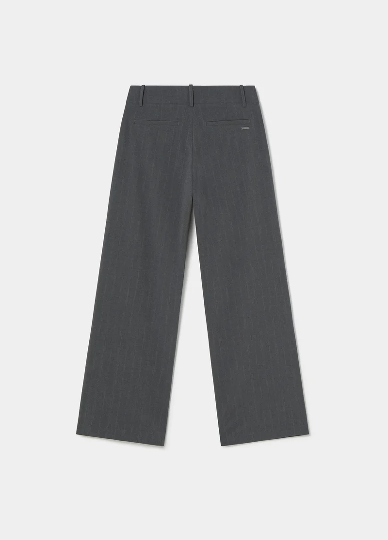 Wide-leg trousers