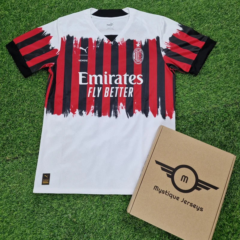 Geheimnisvolle Fußballtrikot-Box