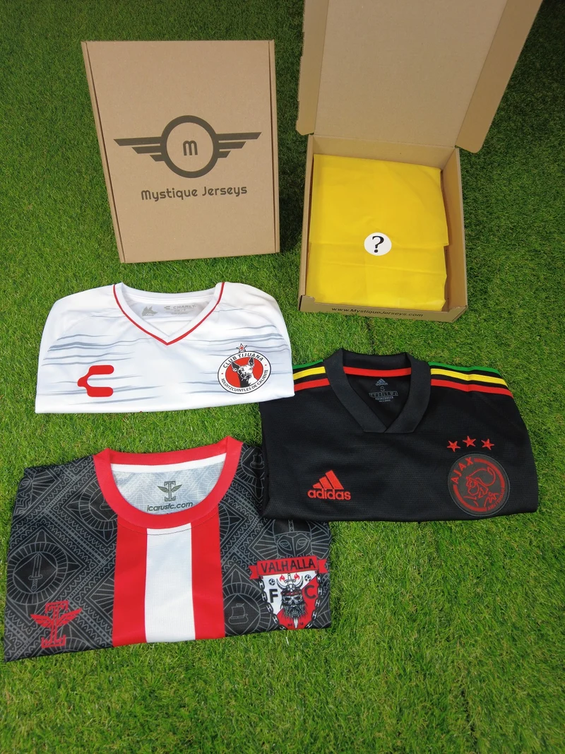 Geheimnisvolle Fußballtrikot-Box