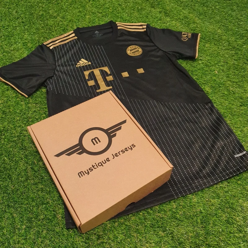 Geheimnisvolle Fußballtrikot-Box