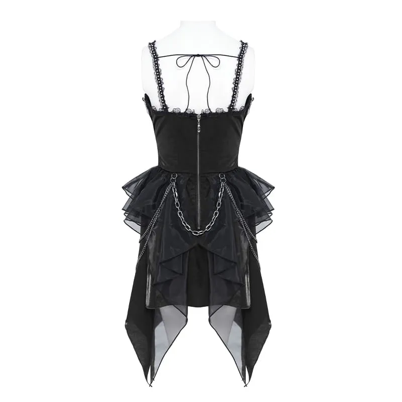 Schwarzes, gotisches Damen-Slipkleid mit Schnürung, Ketten, Raffungen und unregelmäßigem Saum – ideal als Hochzeitskleid.