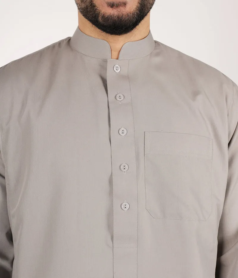 Qamis IND24 von Q4him – Cremegrau