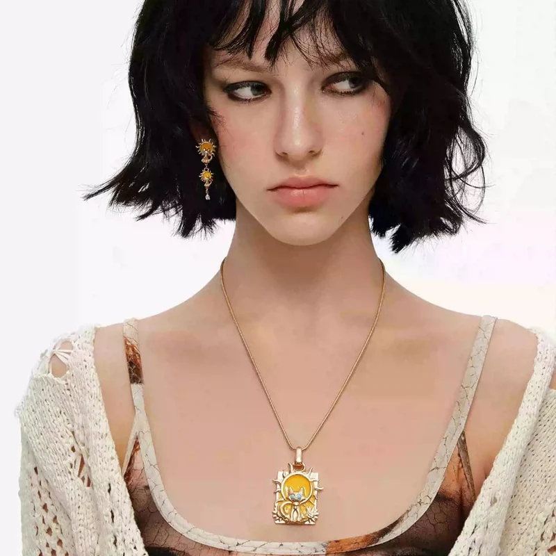 Grunge-Halskette mit Sonnenkatzenanhänger für Damen
