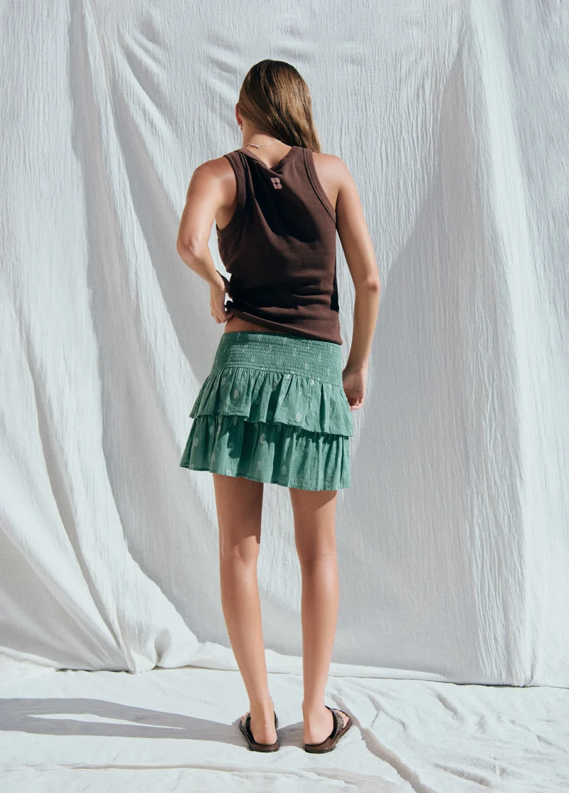Short smocked skirt with seal print