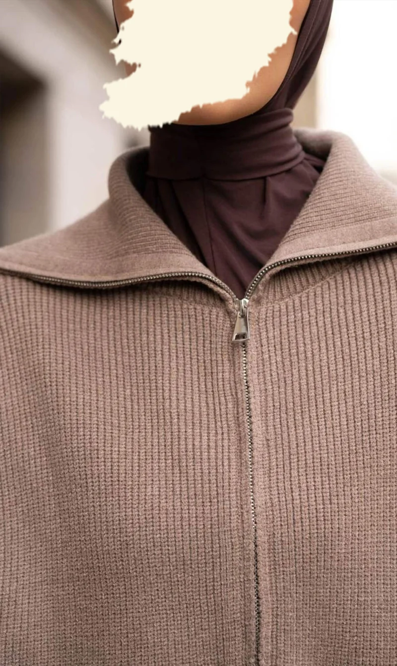 Strickpullover in Übergröße mit Reißverschluss