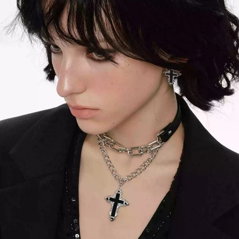Grunge-Choker mit Kreuzkette für Damen