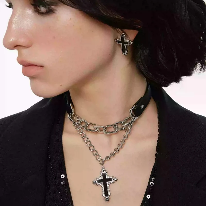 Grunge-Choker mit Kreuzkette für Damen