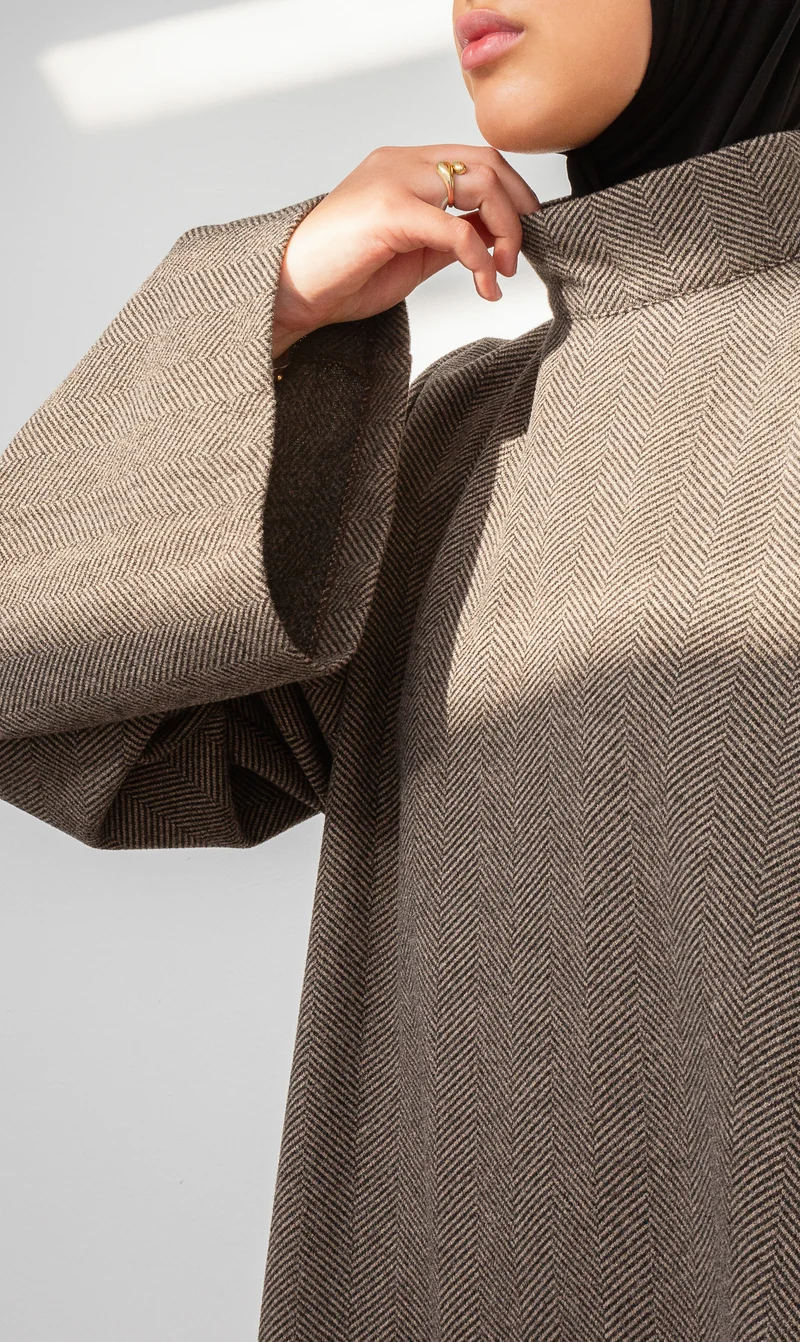 Koysoka Woolen Coll Abaya – Taupe