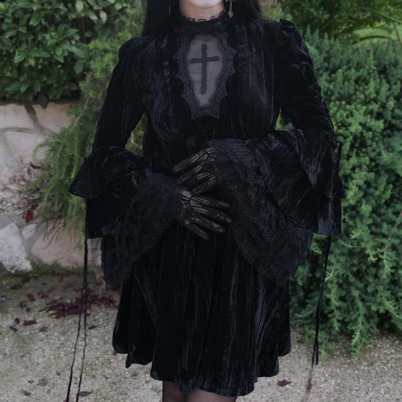 Damen-Gothic-Spitzensamtkleid mit ausgestellten Ärmeln