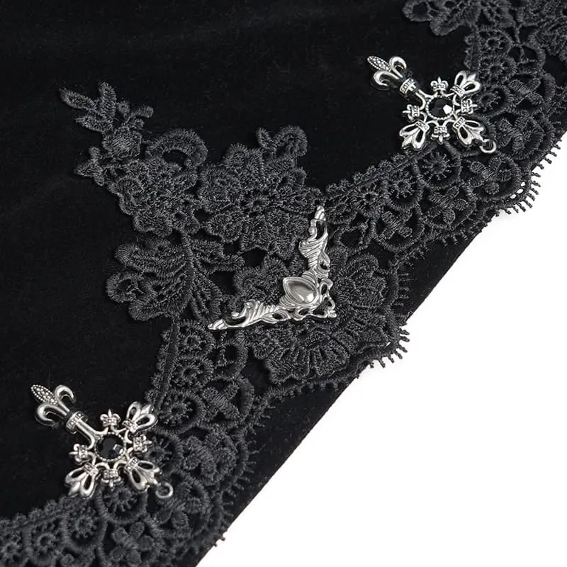 Gothic-Samtumhang für Damen mit besticktem Kunstpelzbesatz und passender Halskrause