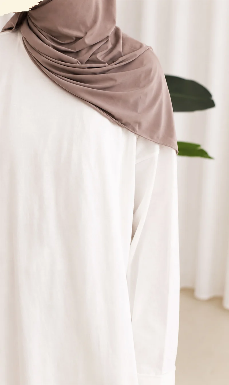 Bequemes Baumwoll-T-Shirt Abaya Busra