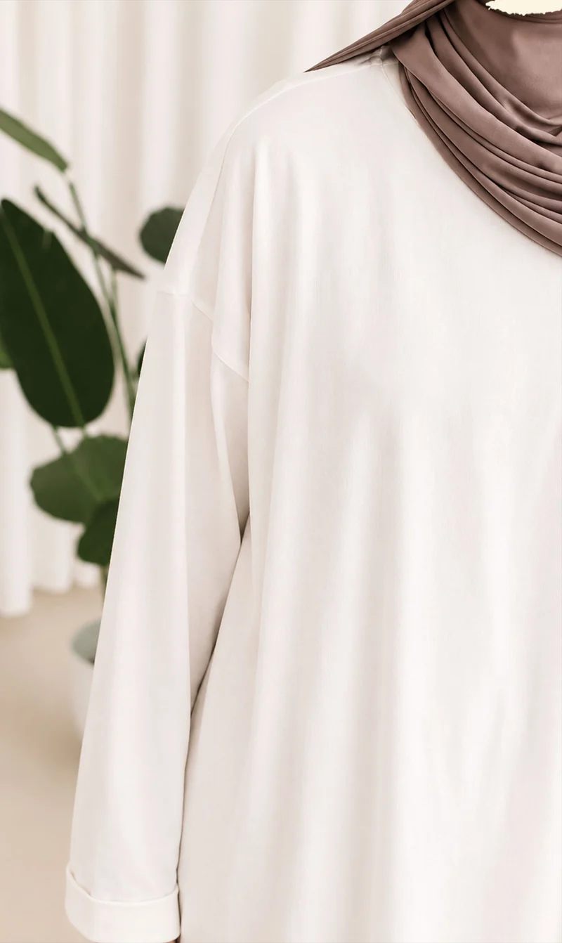 Bequemes Baumwoll-T-Shirt Abaya Busra