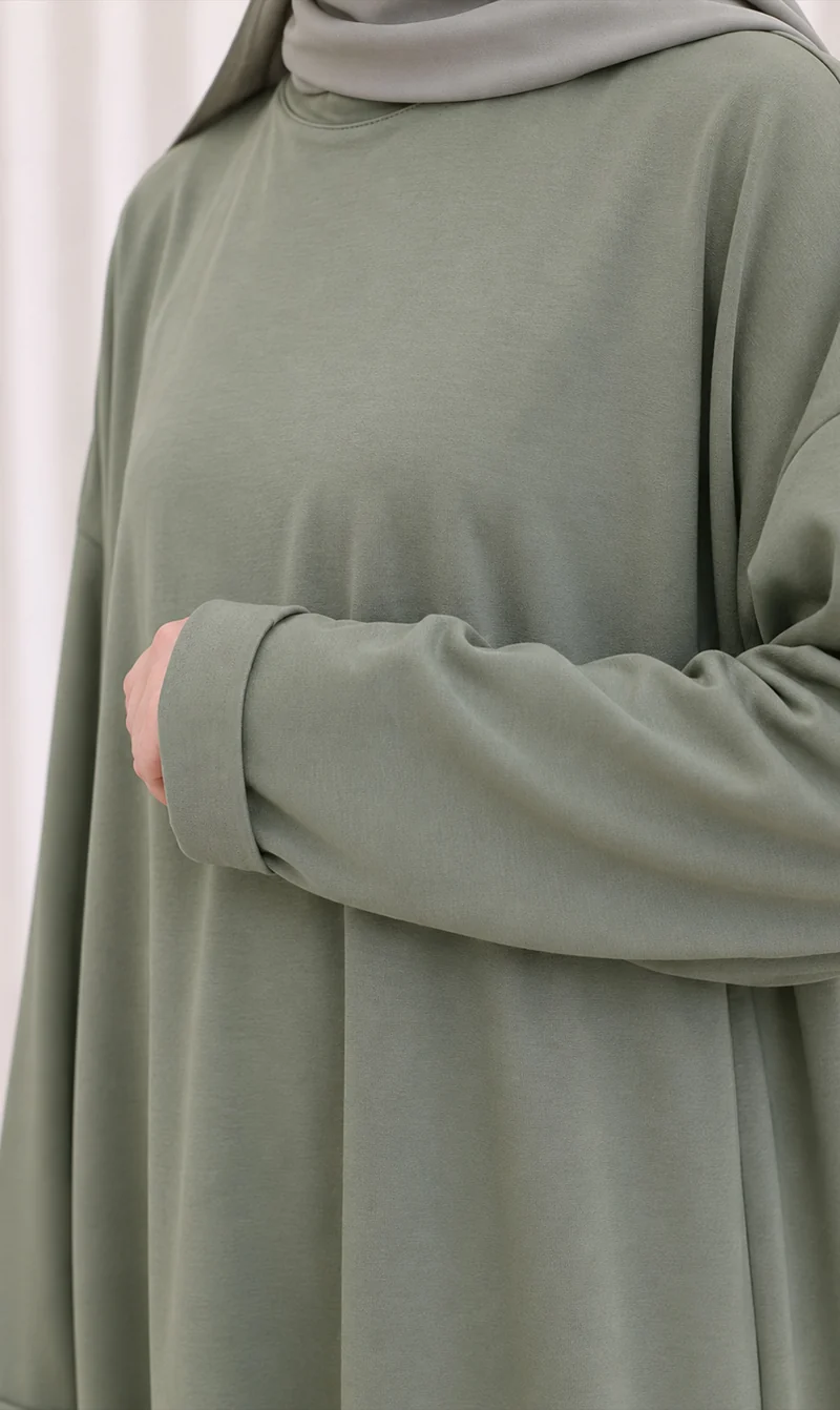 Bequemes Baumwoll-T-Shirt Abaya Busra