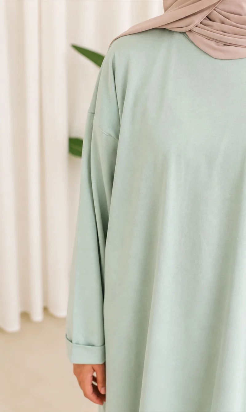 Bequemes Baumwoll-T-Shirt Abaya Busra