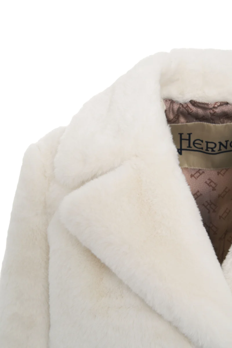Cappotto in pelliccia sintetica