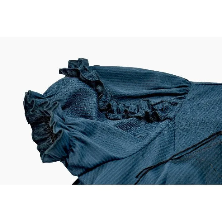 Gothic-Damenbluse mit Nadelstreifen, Puffärmeln und abnehmbarer Fledermaus-Fliege