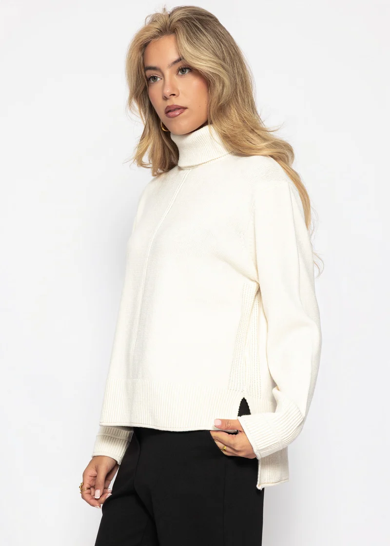 Rollkragenpullover mit Ziernaht - offwhite