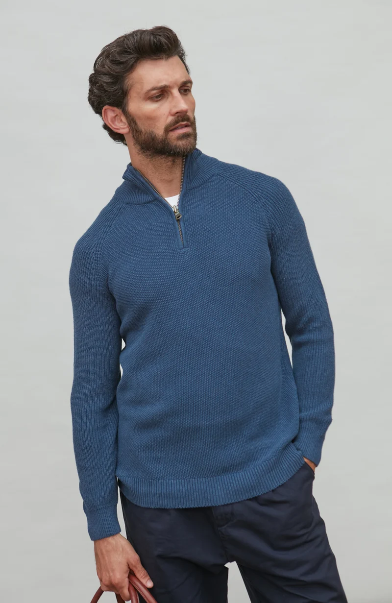 Mittelschwerer Herrenpullover aus 100 % Baumwolle mit Reißverschluss am Kragen