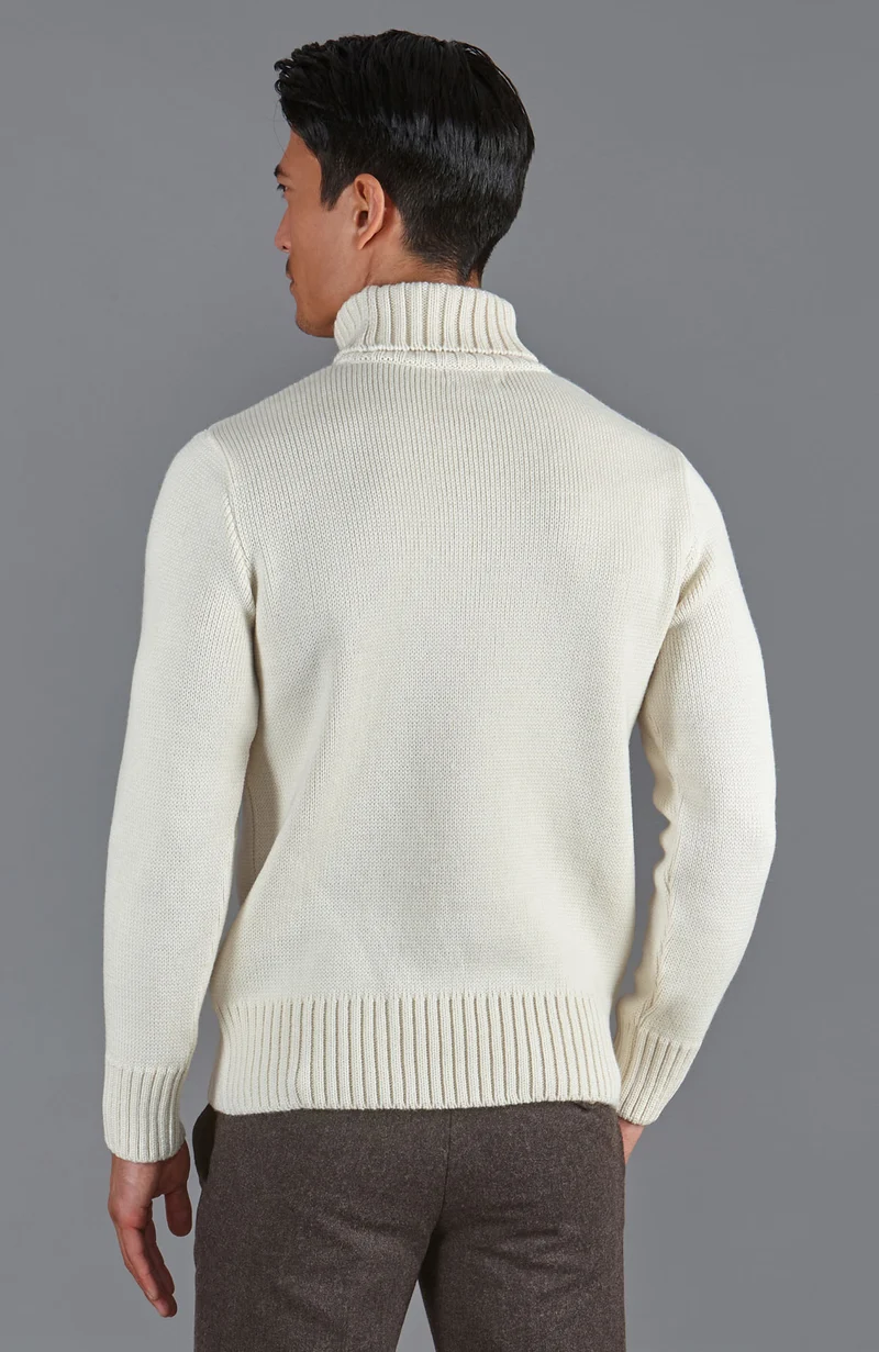 Der taillierte Submariner – Rollkragenpullover aus Merinowolle