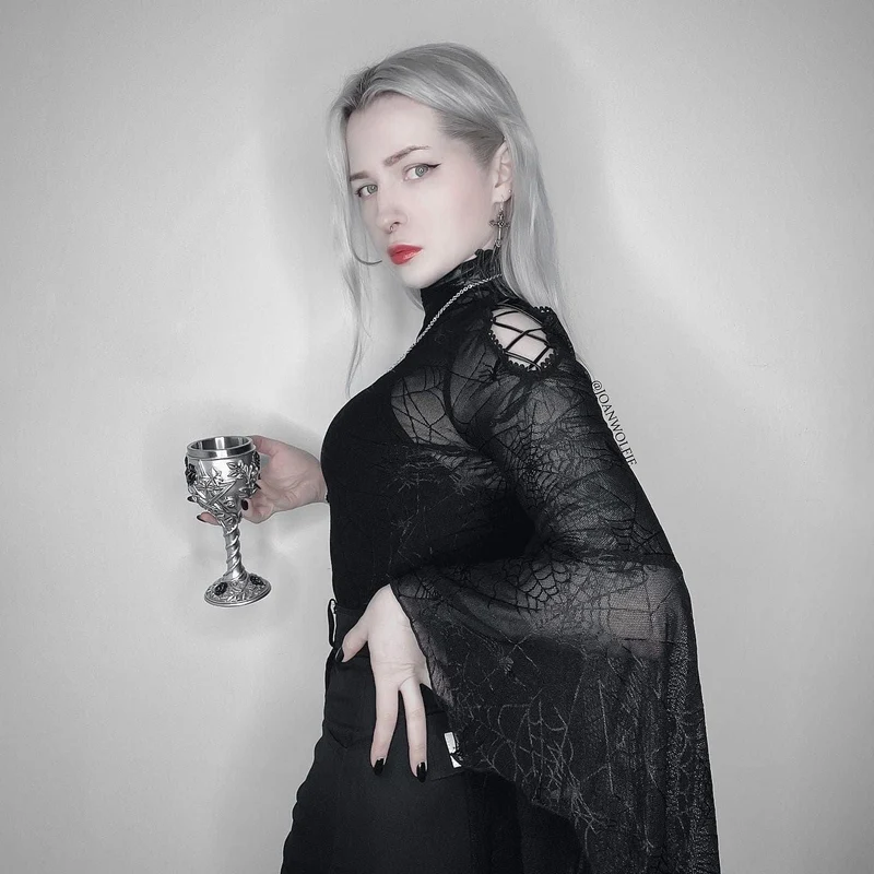 Gothic Flared Sleeved Spider Web Sheer Shirt für Damen