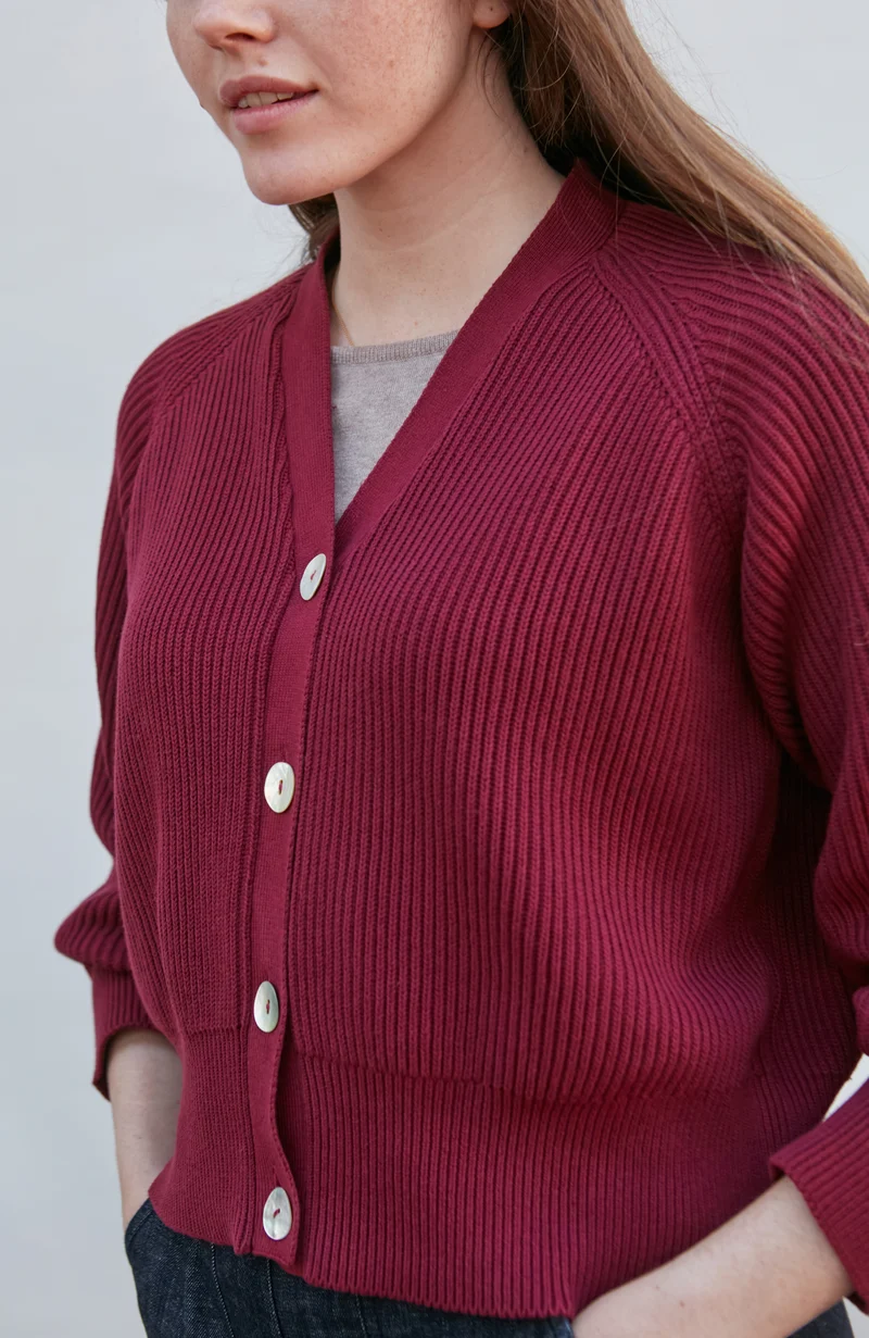 Übergroßer, gerippter Damen-Cardigan aus 100 % Baumwolle mit V-Ausschnitt