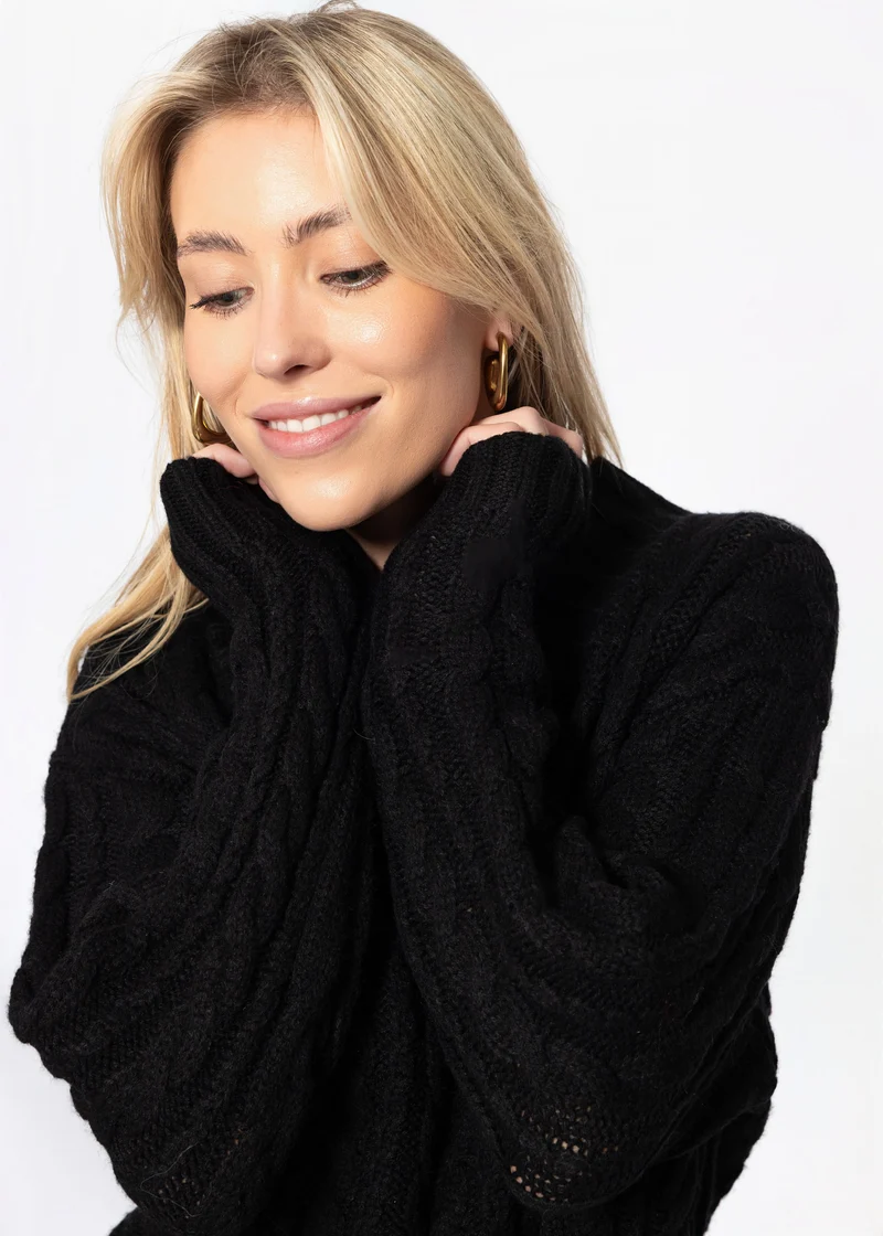 Zopfstrickpullover mit V-Ausschnitt - schwarz