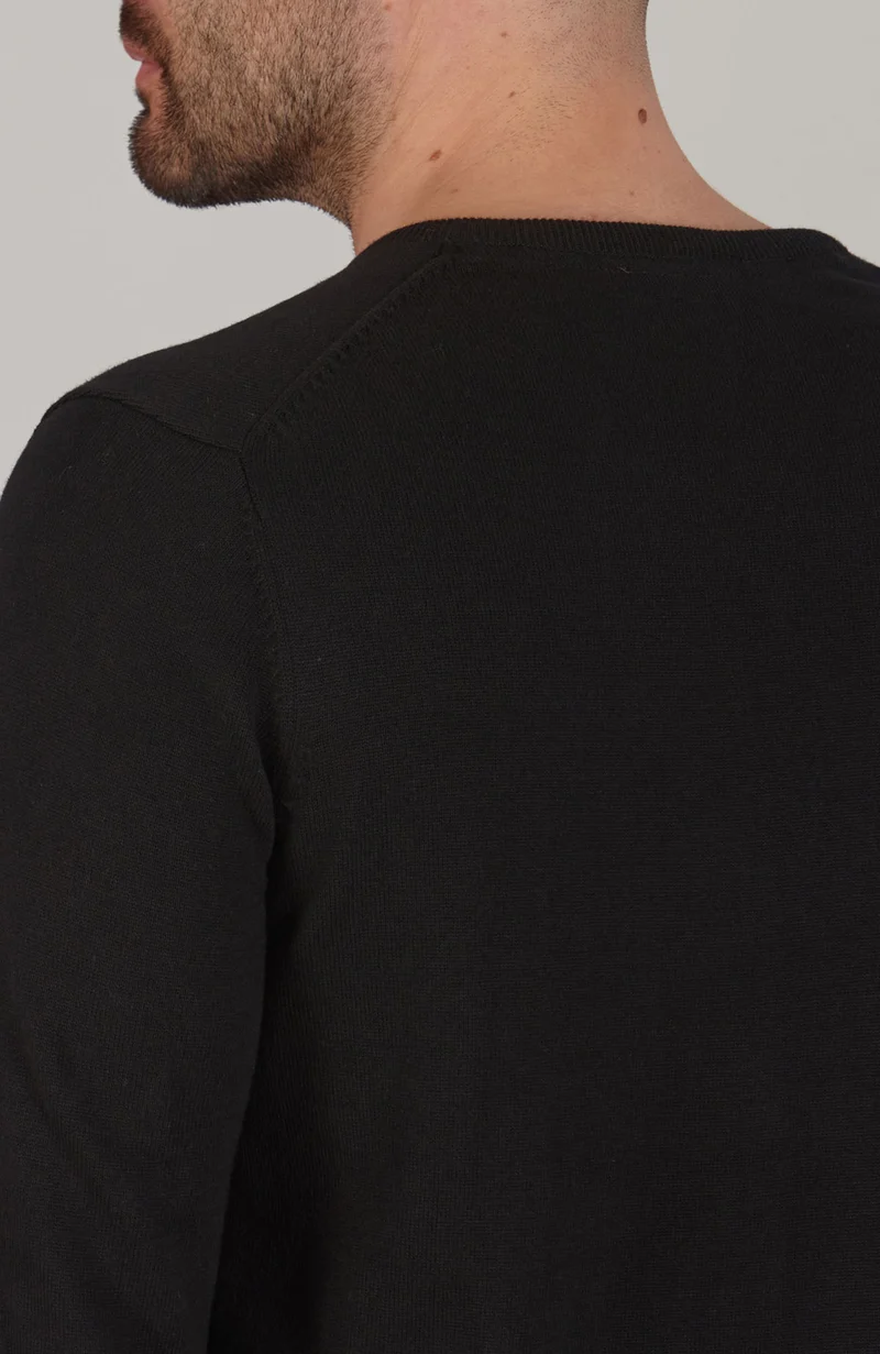 Herrenpullover aus 100 % Baumwolle mit V-Ausschnitt